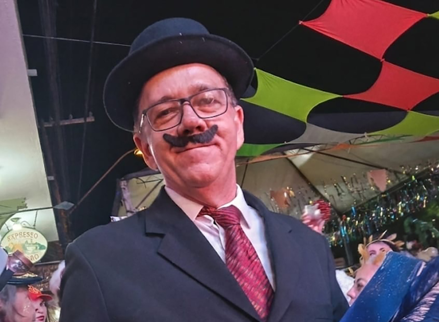 DESFILE DA UNIDOS DE SÃO THOMÉ DAS LETRAS EMOCIONA PÚBLICO NA AVENIDA !!!