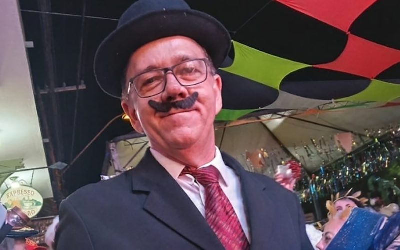 DESFILE DA UNIDOS DE SÃO THOMÉ DAS LETRAS EMOCIONA PÚBLICO NA AVENIDA !!!